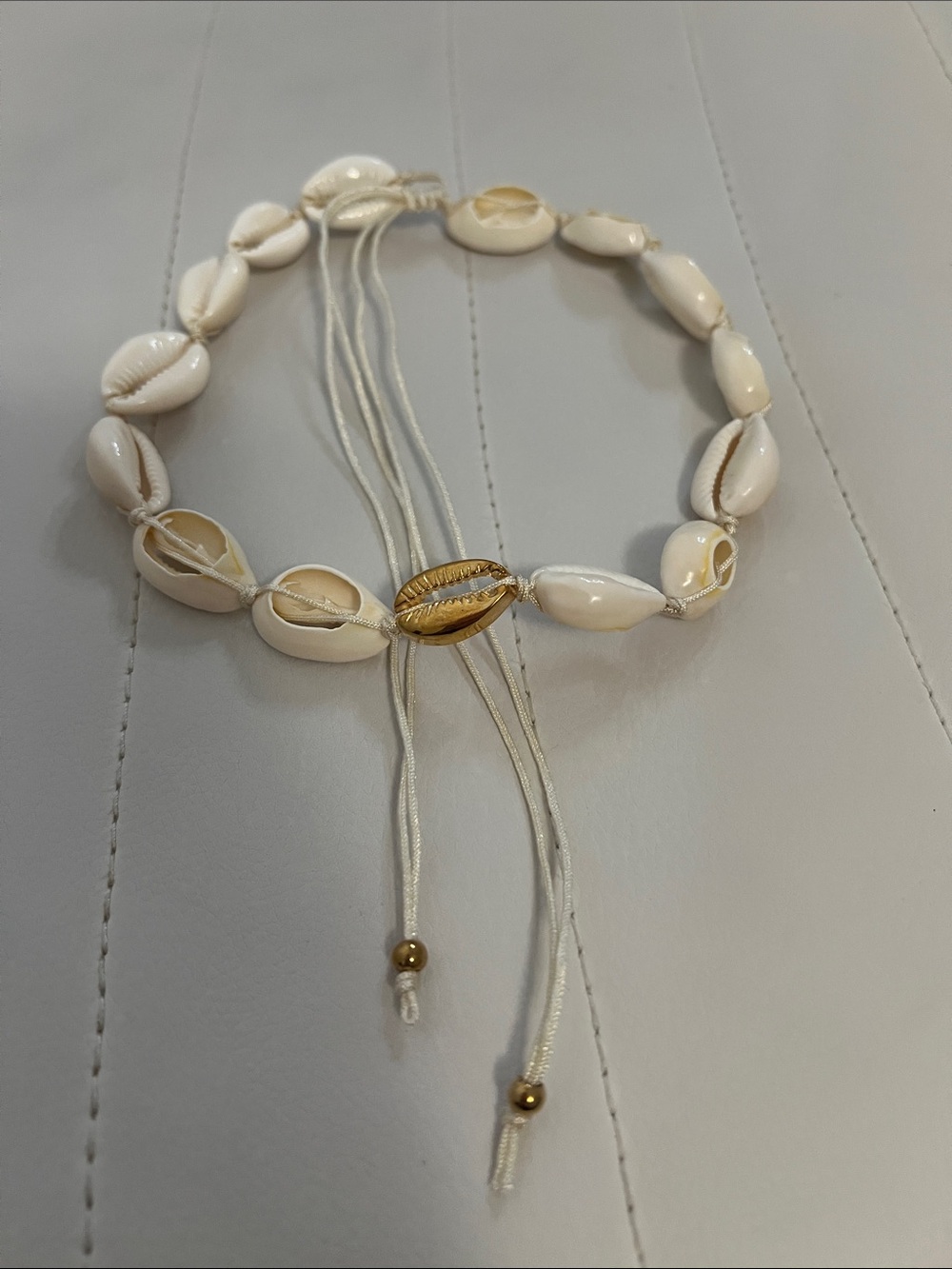 Adjustable shell necklace